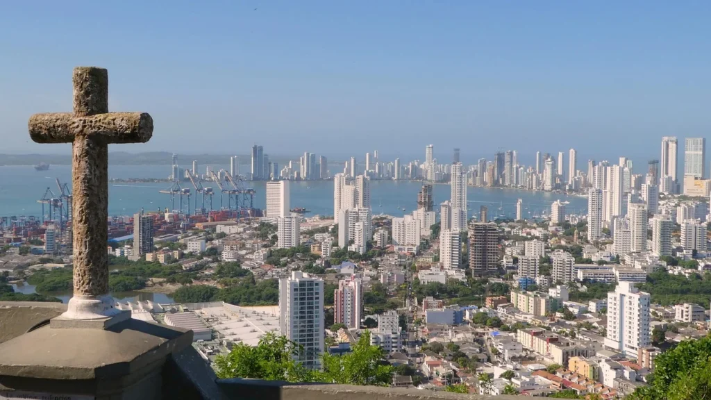 City Tour Privado por Cartagena: Historia y Modernidad en un Solo Recorrido